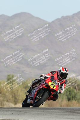 media/Dec-01-2025-Moto Forza (Mon) [[2daa91e15f]]/2-Intermediate Group/Session 2 Turn 9 Entry/